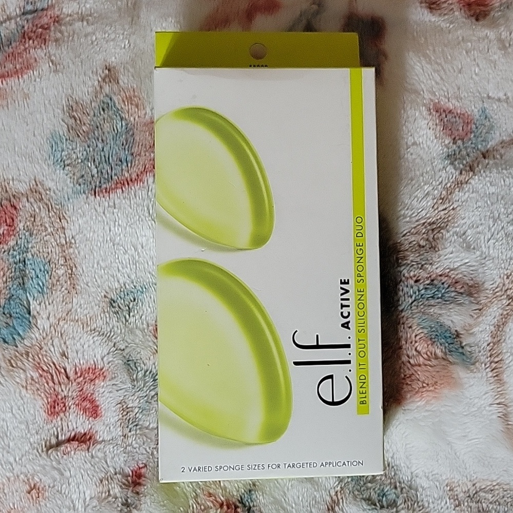 e.l.f Active blend it silicone sponge duo